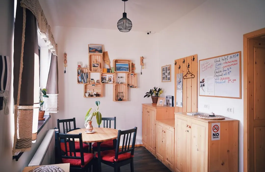 Zozo Hostel-1